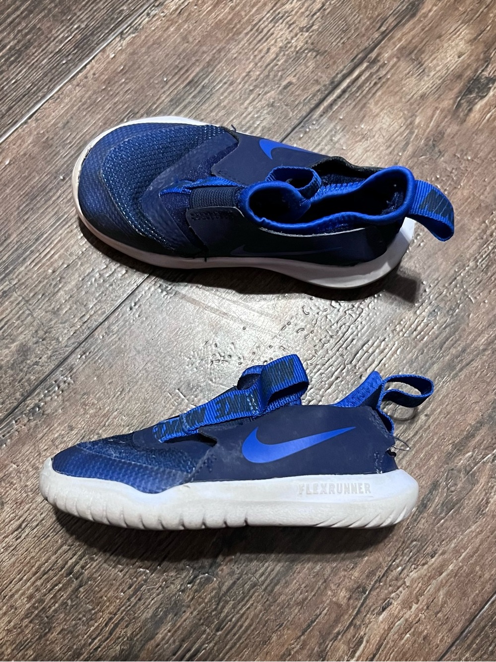 Nike Kids Blue Slip-On Flex Runner Sneakers